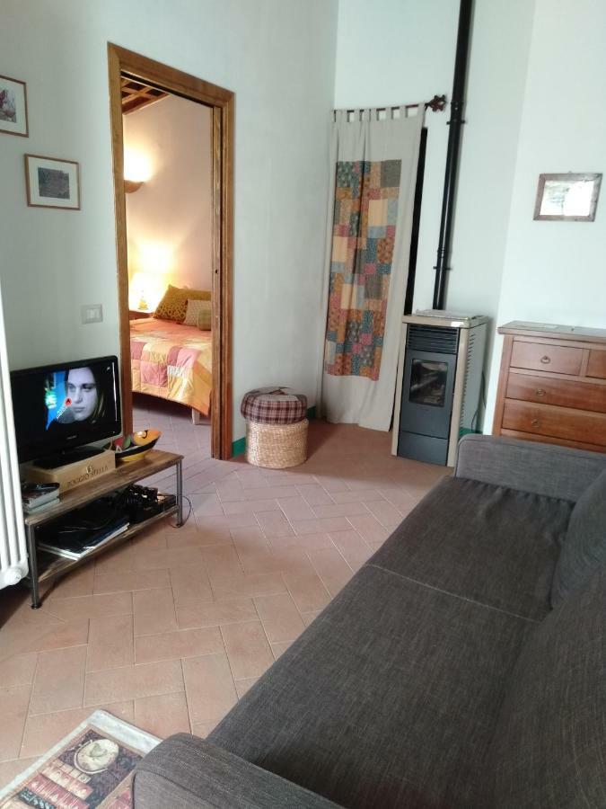 Casa Vacanze "Nonna Vela" Petroio Exterior foto